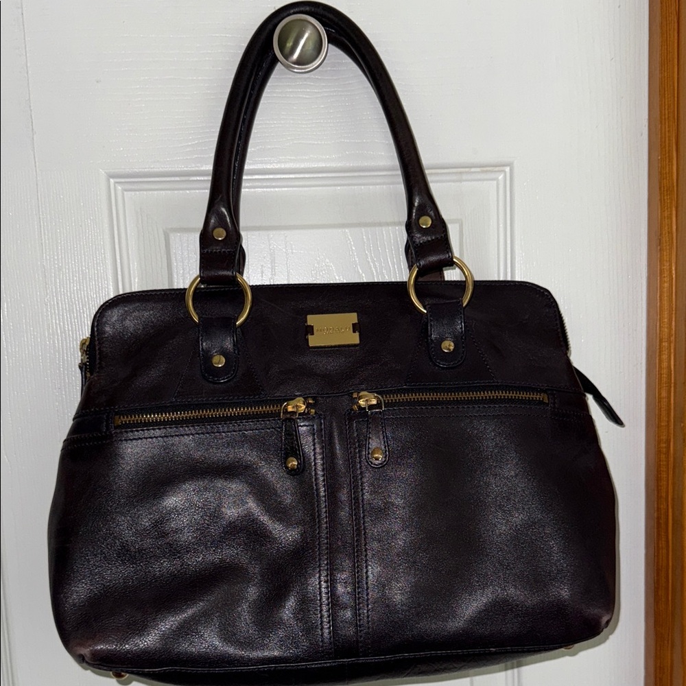 Elegant Blue Leather Shoulder Bag with Gold Details